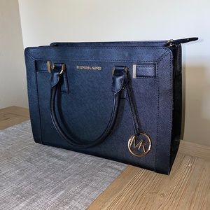 Michael Kors Dillon Tote